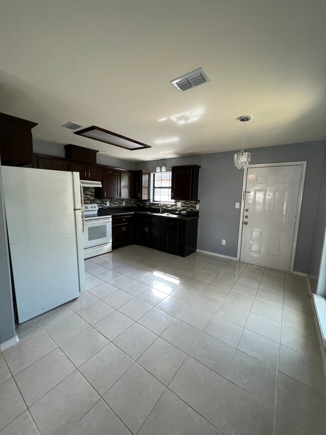 Photo - 1406 Acme Ln Unit 4