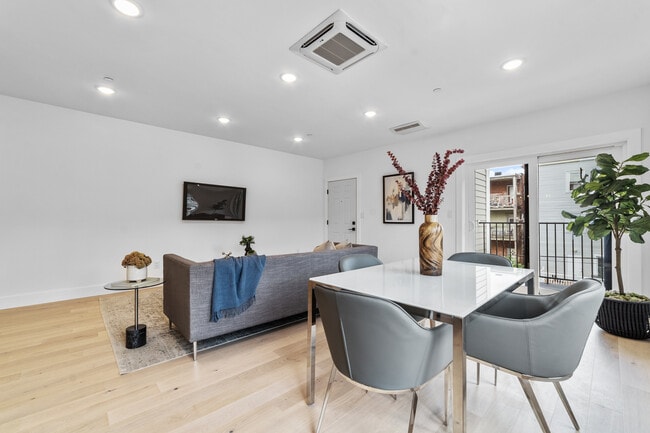 Photo - 208 Spencer Ave Unit 7