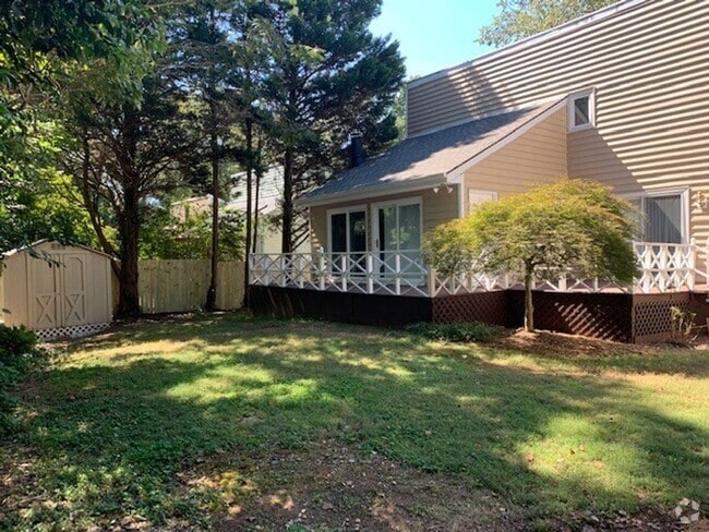 Building Photo - Gorgeous Home. APPLY NOW! Do not miss out!
