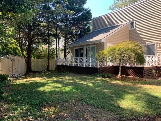 Building Photo - Gorgeous Home. APPLY NOW! Do not miss out!
