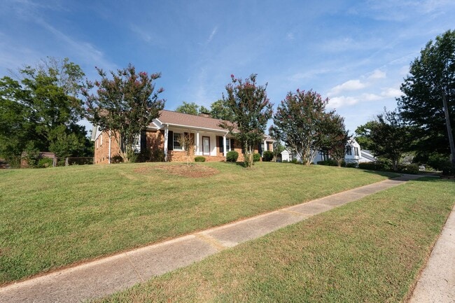 Photo - 7327 Meadowdale Ln
