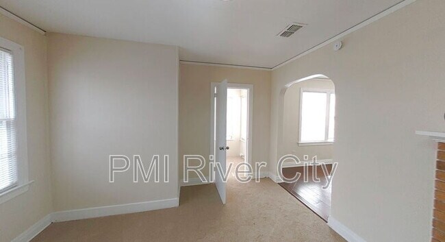 Photo - 8944 1st Ave