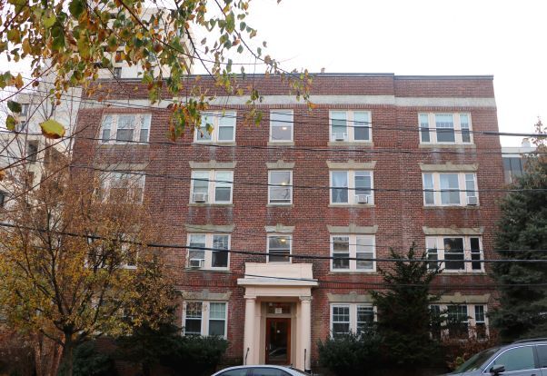 Photo - 15 Centre St