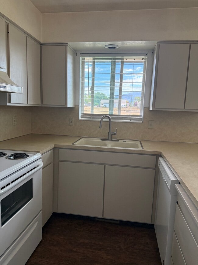 Photo - 29 S 1450 W Unit 1450 West 29 South