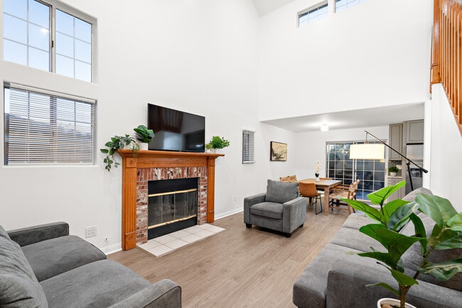 15229 Freeman Ave