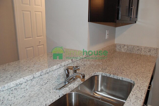Photo - 1311 Tait Close