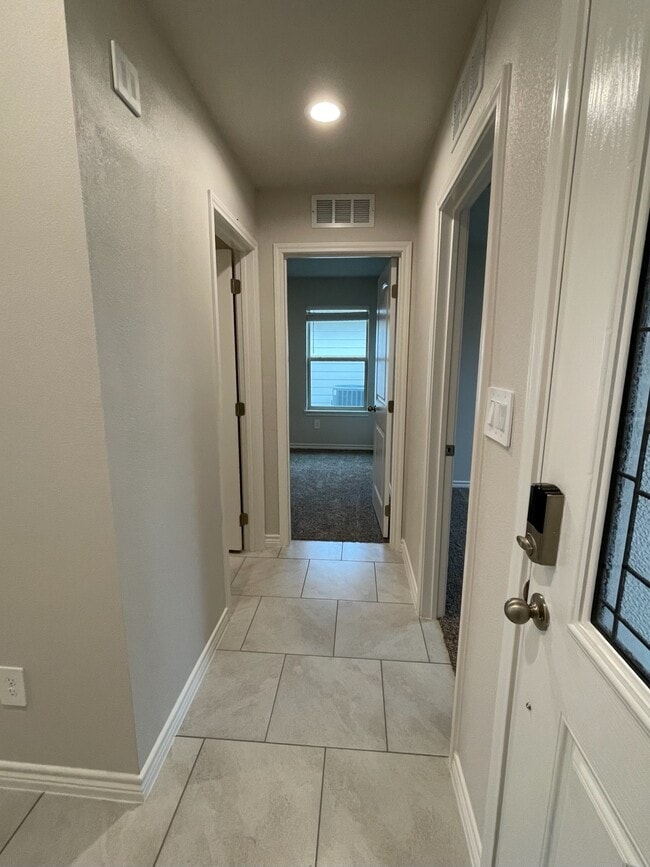 Photo - 7905 Schades Way