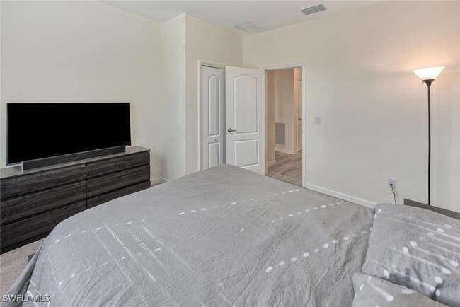 Building Photo - 19940 Beverly Park Rd