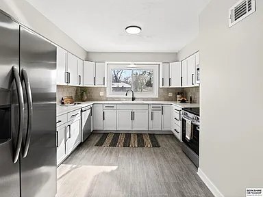 Photo - 5610 Seward St