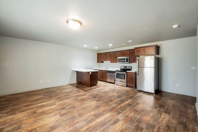 Photo - Beautiful 2 Story Townhome with Awesome Amenities + 2 car garage