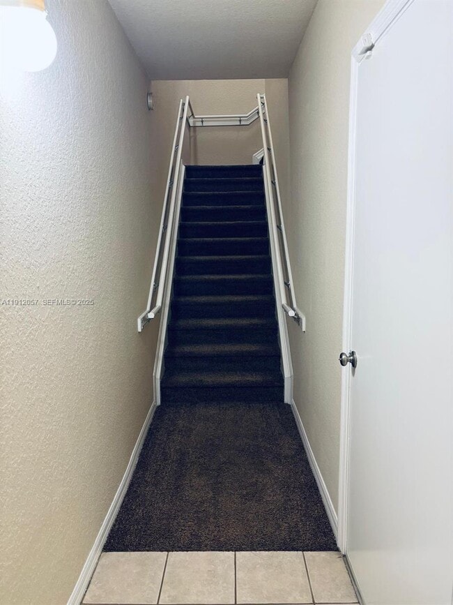 Building Photo - 8261 SW 25th Ct Unit 102