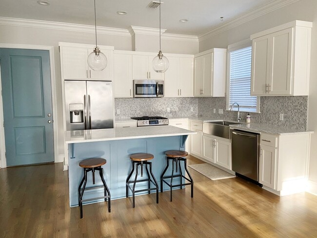 Photo - 1436 N Adams St