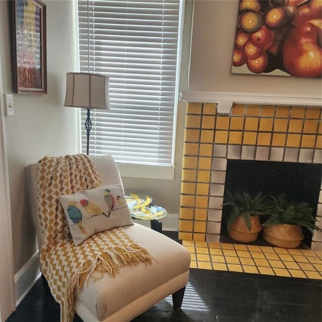 Photo - 2014 Jackson St N Unit 5