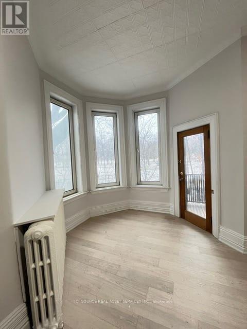 Photo - 2 Bellwoods Park