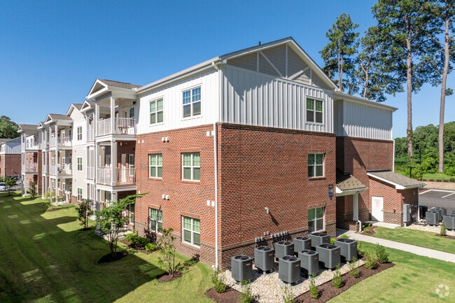 2 Rivers Apartment Homes