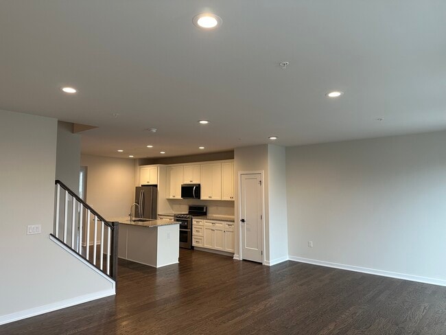 Photo - 182 Mahogany Ln