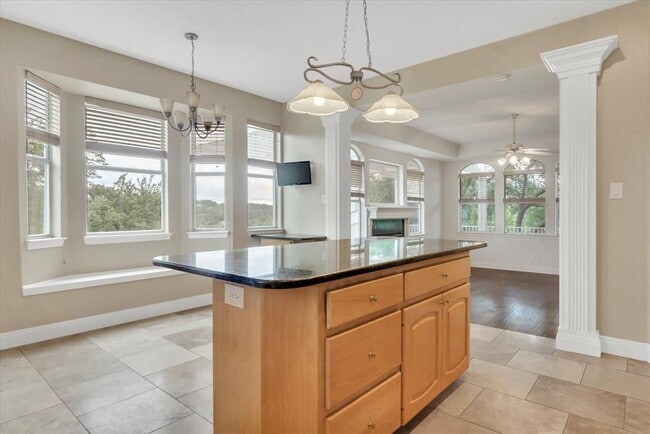 Photo - 5913 Mountain Villa Dr