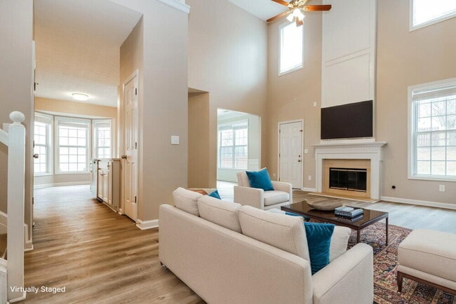 Photo - 435 Heathcliff Ct