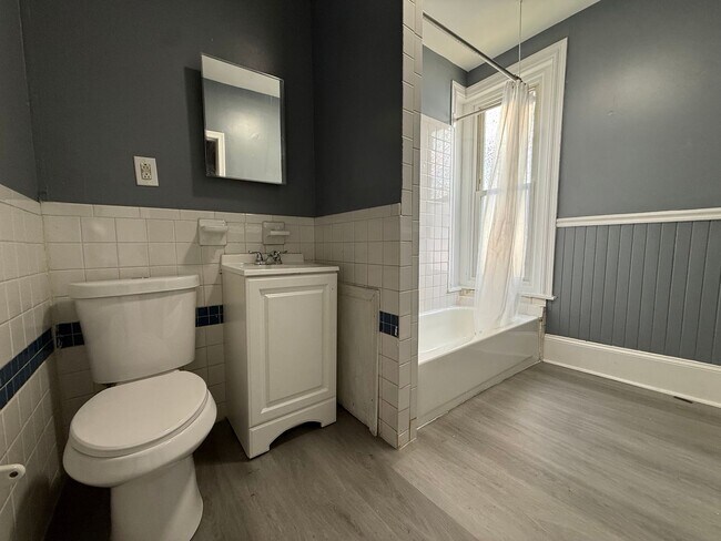 Photo - 4618 Wayne Ave Unit 2F