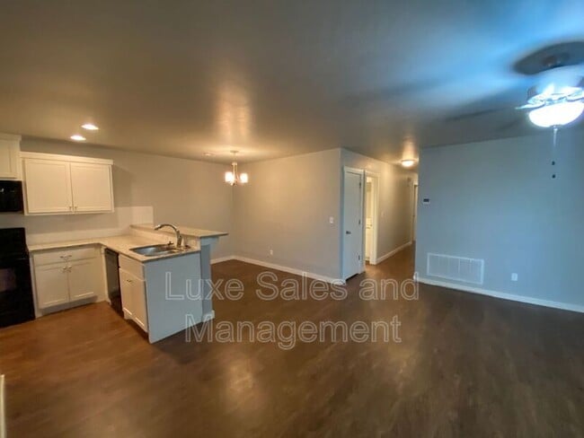 Photo - 1407 MacAlpine St