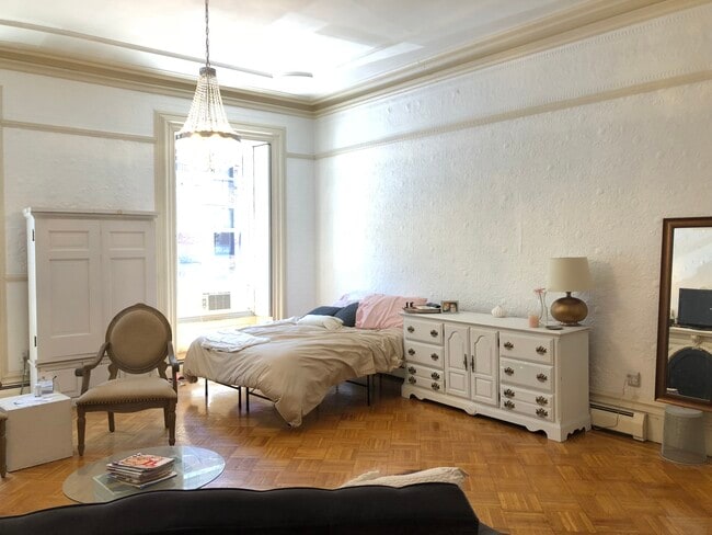 Photo - 137 Beacon St Unit 4