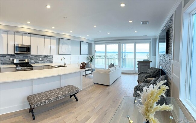 Photo - 61 Orchard Beach Blvd Unit B