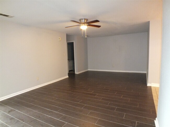 Photo - 3321 Scotch Moss Ln