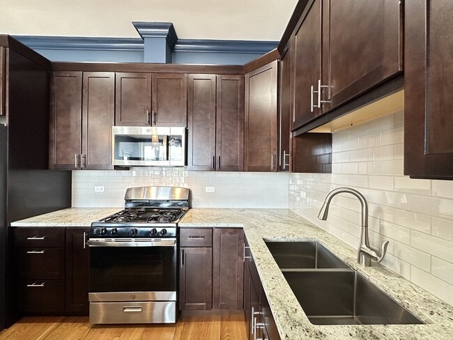 Photo - 520 N Western Ave Unidad B5