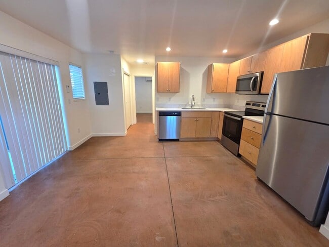Photo - 534 Putnam St Unit 534 Putnam Ave. #1