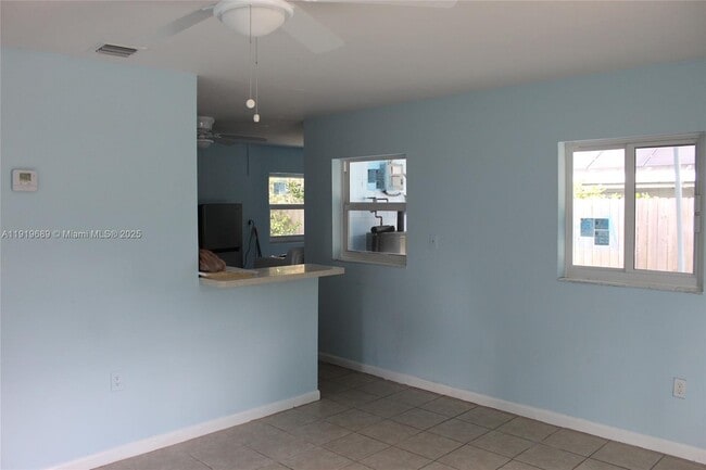 Photo - 5050 SE Ebbtide Ave