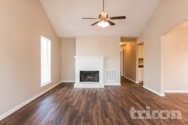 Photo - 108 Quinton Ln