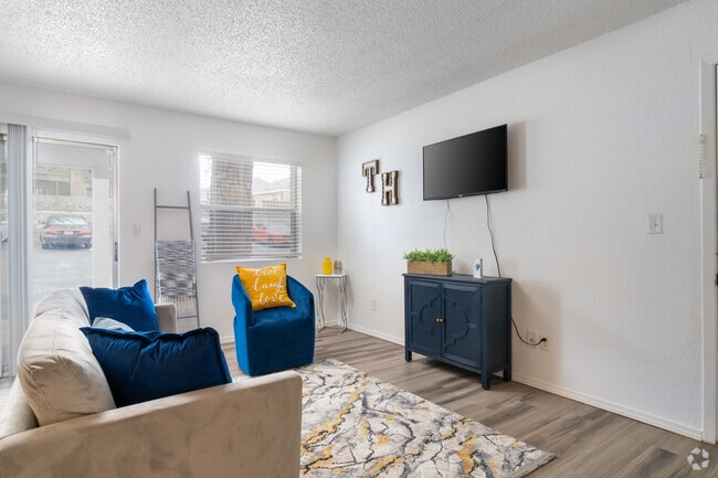 2BR, 2BA - 956SF - Living Room