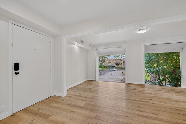 Photo - 12633 Memorial Dr Unidad 216