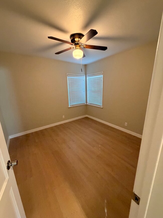 Photo - 13247 Columbia Way