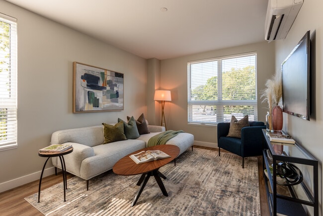 The Flats at 125 Broad