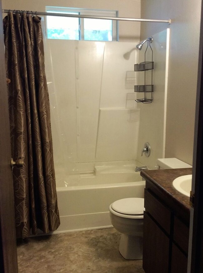 Photo - 3201 N Walnut St Unidad 3201 N Walnut #02