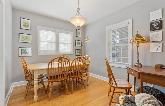 Photo - 5017 1/2 California St