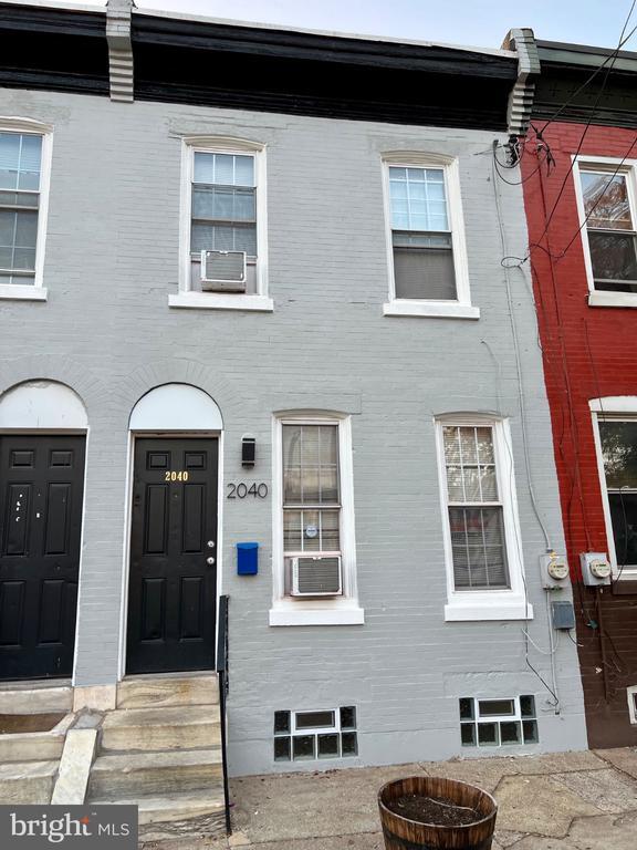 Photo - 2040 N Darien St