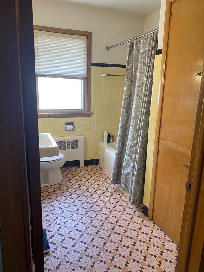 Photo - 1441 E Johnson St Unit D