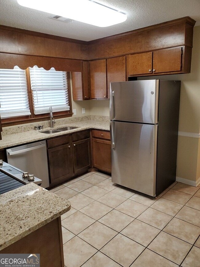 Photo - 104 Mockingbird Dr
