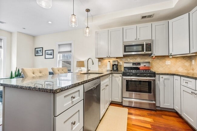 Photo - 188 Bolton St Unit 3