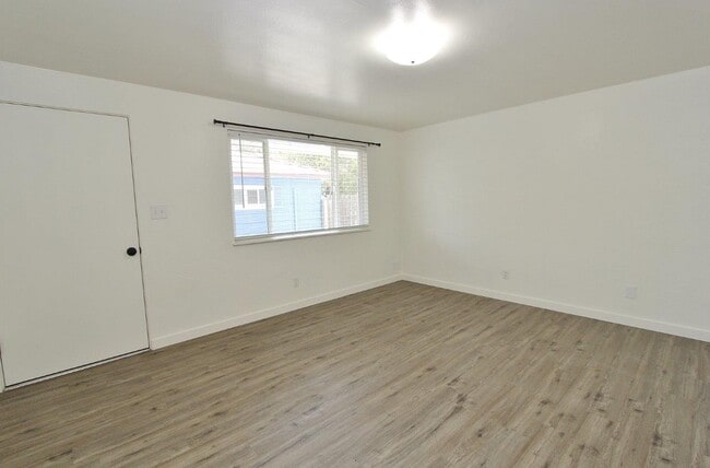 Photo - 1407 Ellis Ave