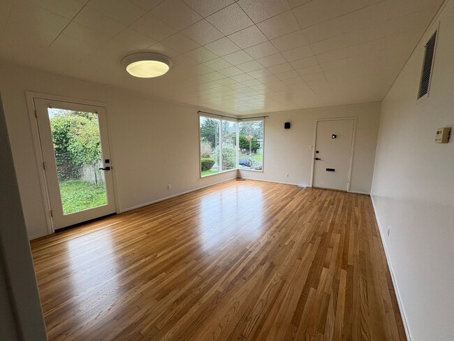 Photo - 3 Bed One Bath House