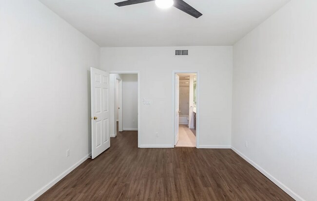 Photo - 12680 Hillcrest Rd Unit Williamsburg Condominiums