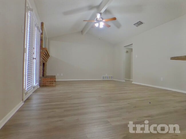 Photo - 6212 Douglas Dr