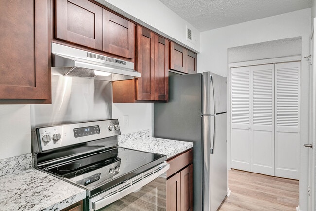 Covington Creek Apartment