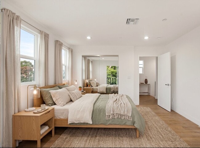 Photo - 443 Heliotrope Dr Unit #443