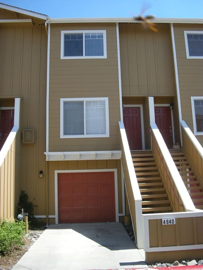 Two Bedroom, Two and a Half Bath Townhome ... - Two Bedroom, Two and a Half Bath Townhome ...