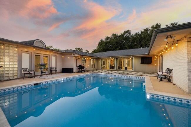 Photo - 5339 Rutherglenn Dr