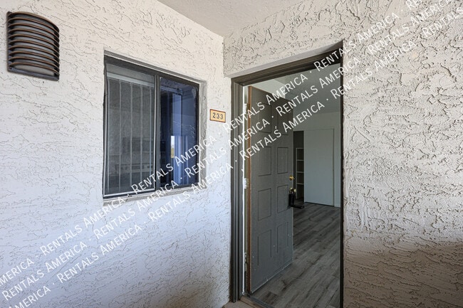Photo - 6480 N 82nd St Unidad 233